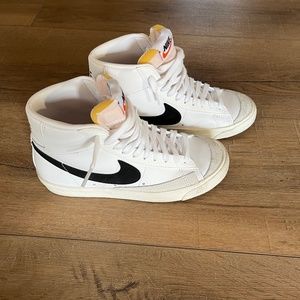 Nike Blazer Mid ‘77  6.5